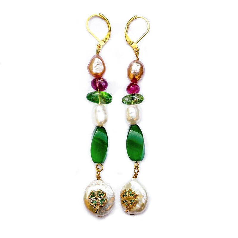 Le Troisième Songe Orecchini lunghi con perle e pietre dure, metallo dorato nichel free. Bigiotteria elegante. Orecchini donna. Orecchini particolari. Orecchini pendenti. Orecchini fatti a mano. Orecchini eleganti. Orecchini gioiello. Gioielli artigianali. Orecchini fatti a mano. Gioielli unici. Orecchini con pietre.