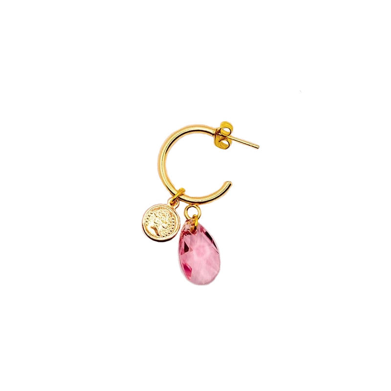 Le Troisième Songe mono orecchino a cerchio con charms. Bigiotteria elegante. Orecchini donna. Orecchini particolari. Orecchini pendenti. Orecchini fatti a mano. Orecchini eleganti. Orecchini gioiello. Orecchini pendenti artigianali. Gioielli artigianali. Orecchini fatti a mano Milano. Gioielli unici. Orecchino singolo