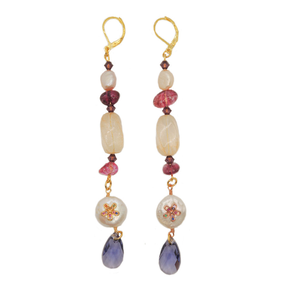 Le Troisième Songe Orecchini lunghi con perle e pietre dure, metallo dorato nichel free. Bigiotteria elegante. Orecchini donna. Orecchini particolari. Orecchini pendenti. Orecchini fatti a mano. Orecchini eleganti. Orecchini gioiello. Gioielli artigianali. Orecchini fatti a mano. Gioielli unici. Orecchini con pietre.